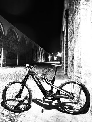 Brzy bude velký upgrade na tomto kole. Haibike AllMtn CF 10 #pinion @haibikeofficial @pinion.eu @rockshox